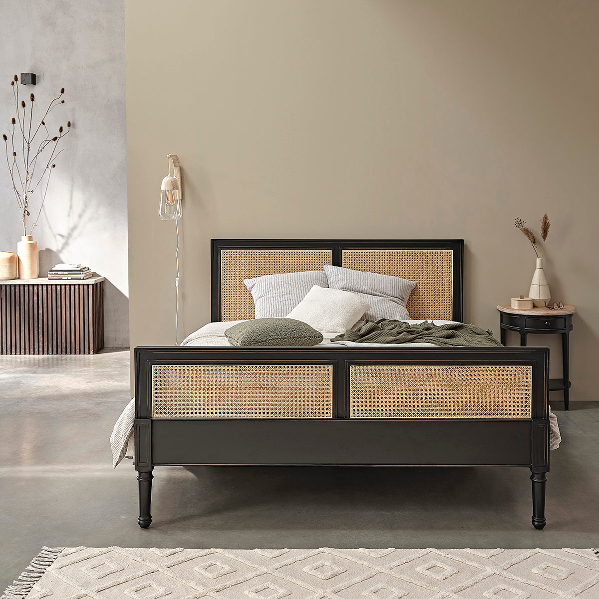 SOHO - Lit en cannage et bois massif 160 cm