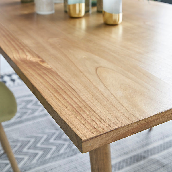 ODDA - Table en mindi massif 8 pers.