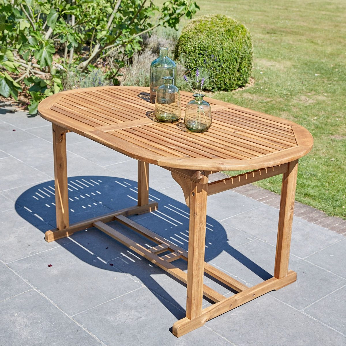 HANOÏ - Table de jardin en acacia massif extensible ovale 6/8 pers.