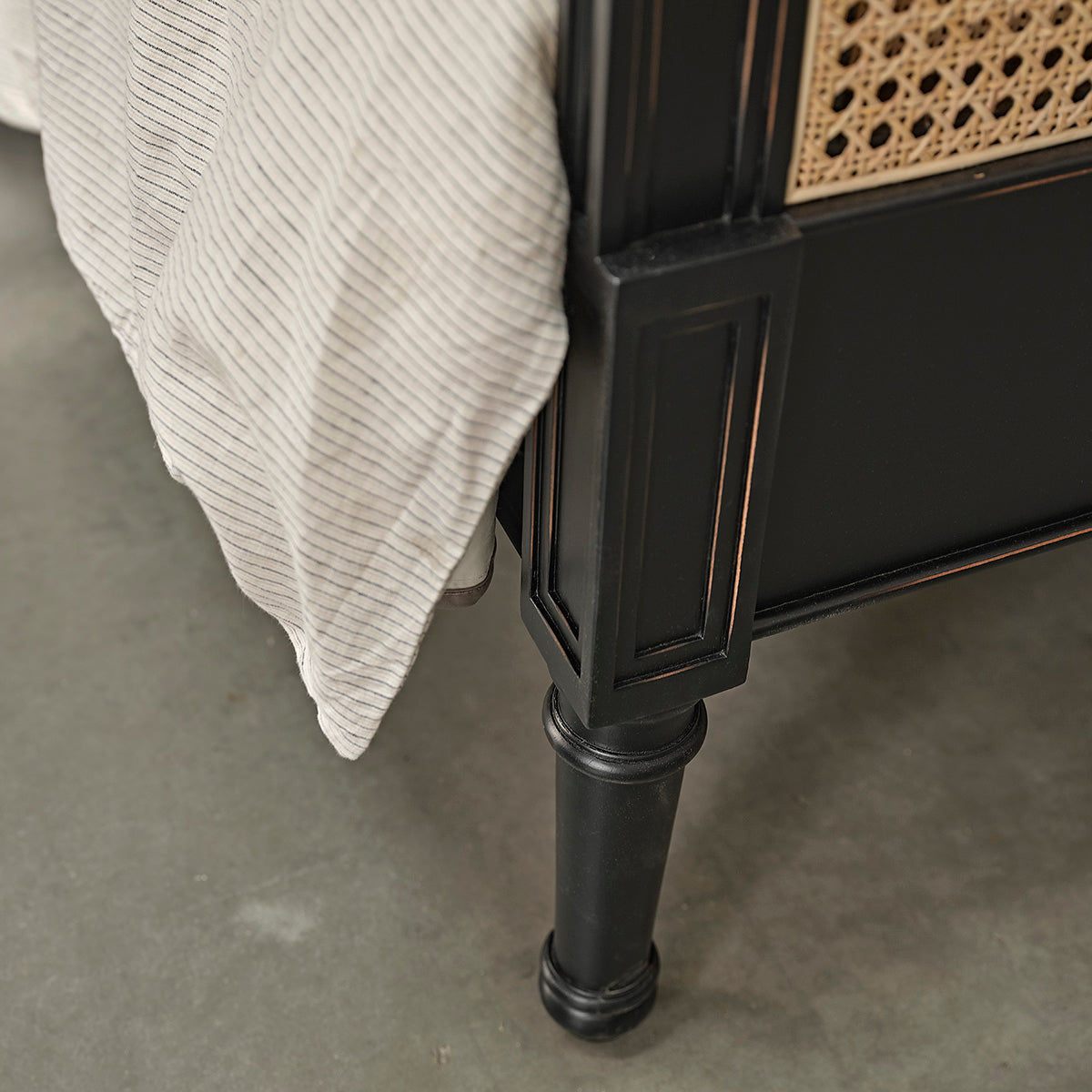 SOHO - Lit en cannage et bois d'acajou 160 cm avec sommier