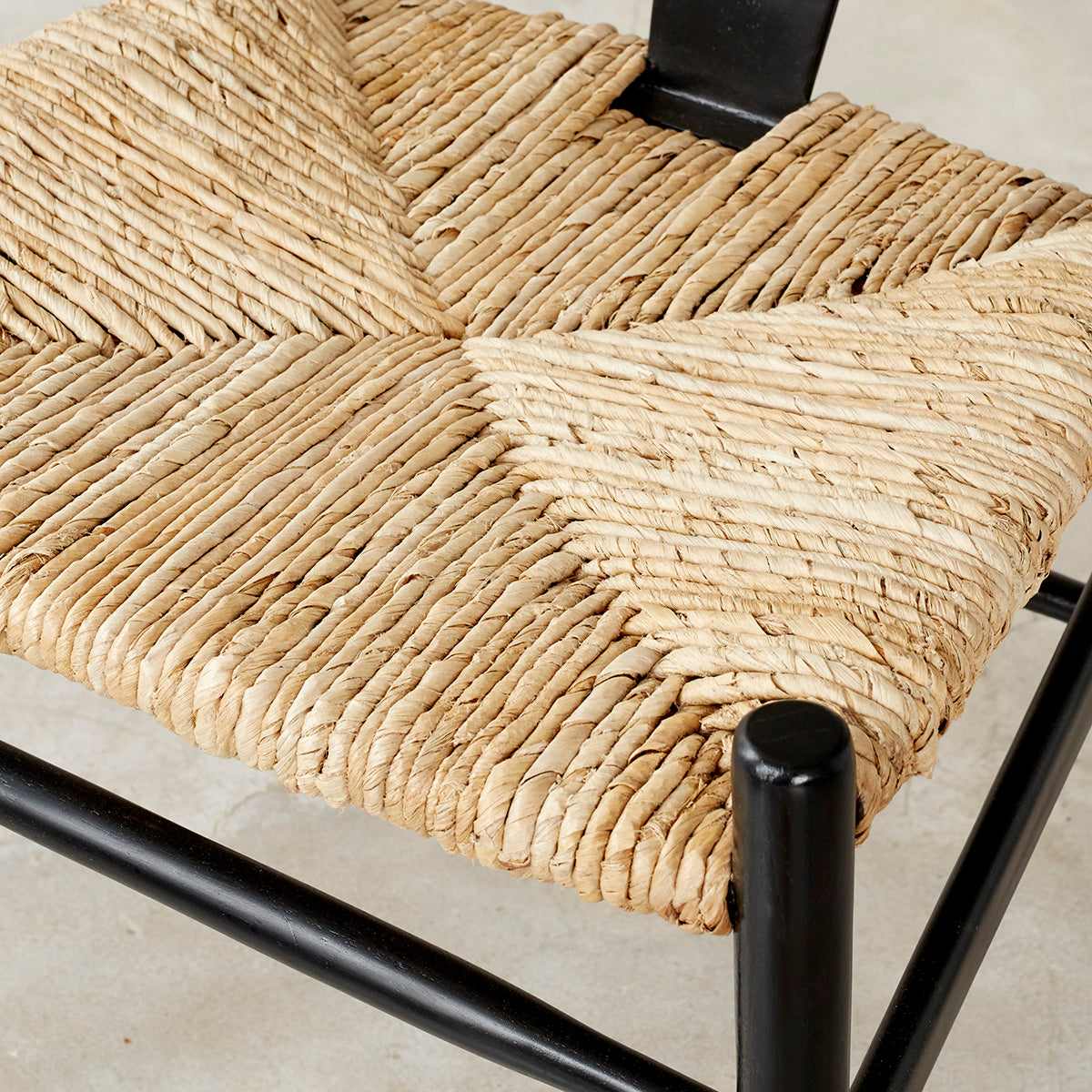 CAMILLE - Chaise en mindi massif noire et corde naturelle