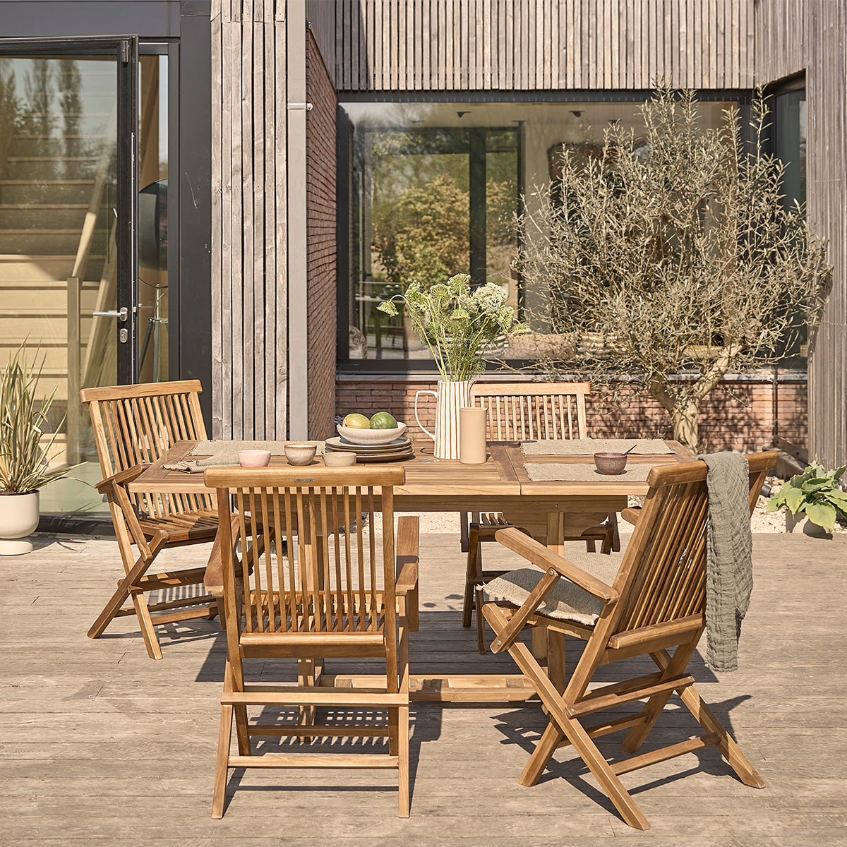 BALI - Salon de jardin en teck huilé massif extensible 4/8 pers.