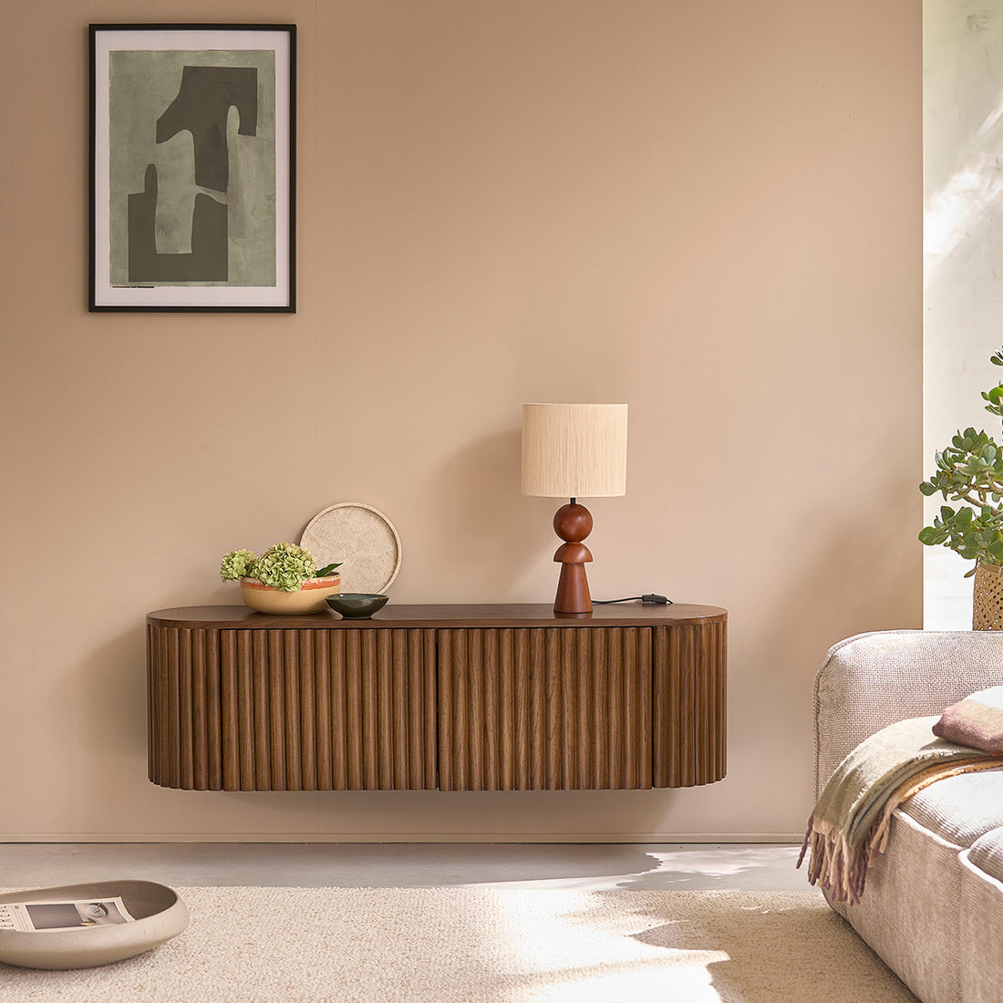 TRINIDAD - Meuble TV suspendu en bois de mindi finition noyer 140 cm