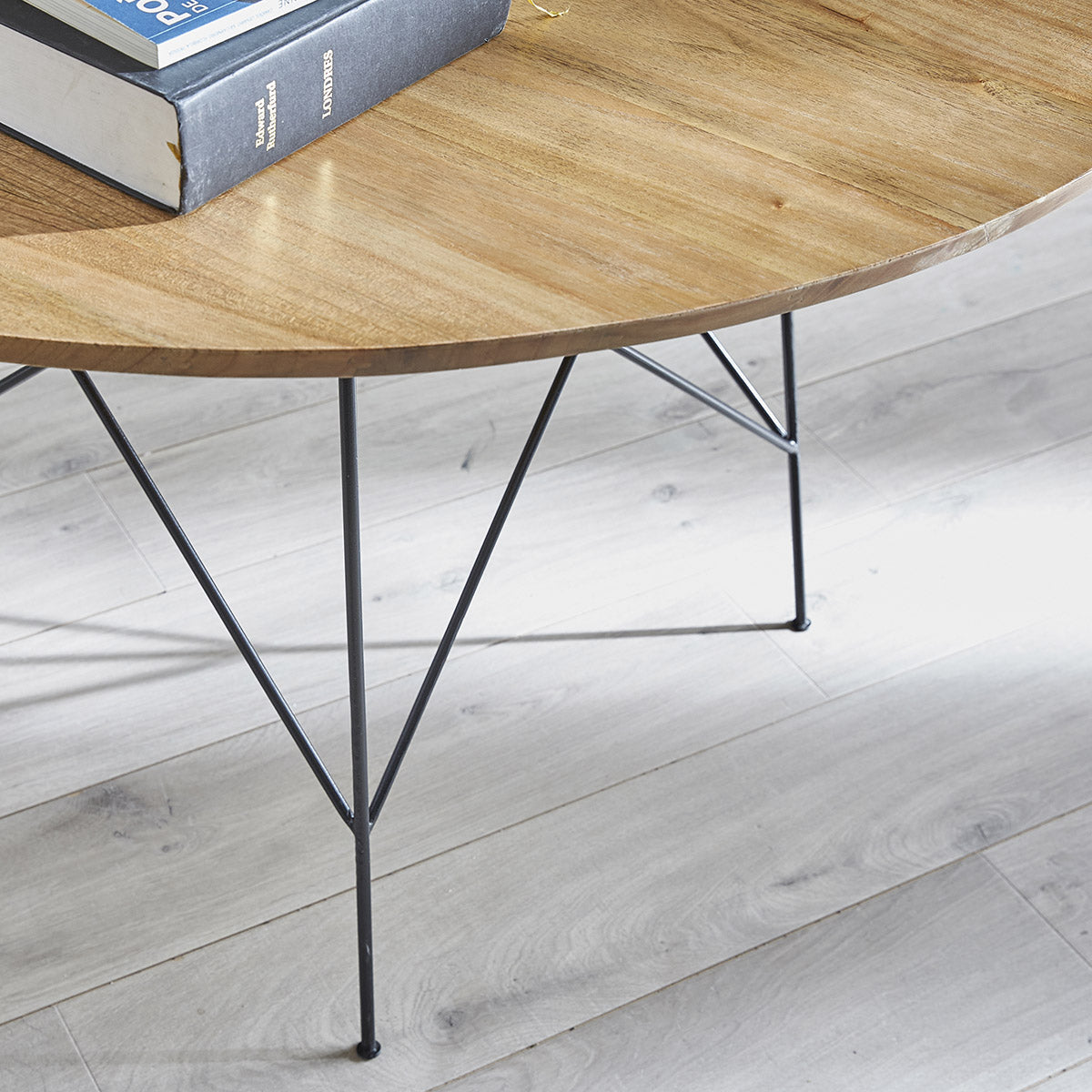 TILO - Table en mindi massif ronde 4 pers.