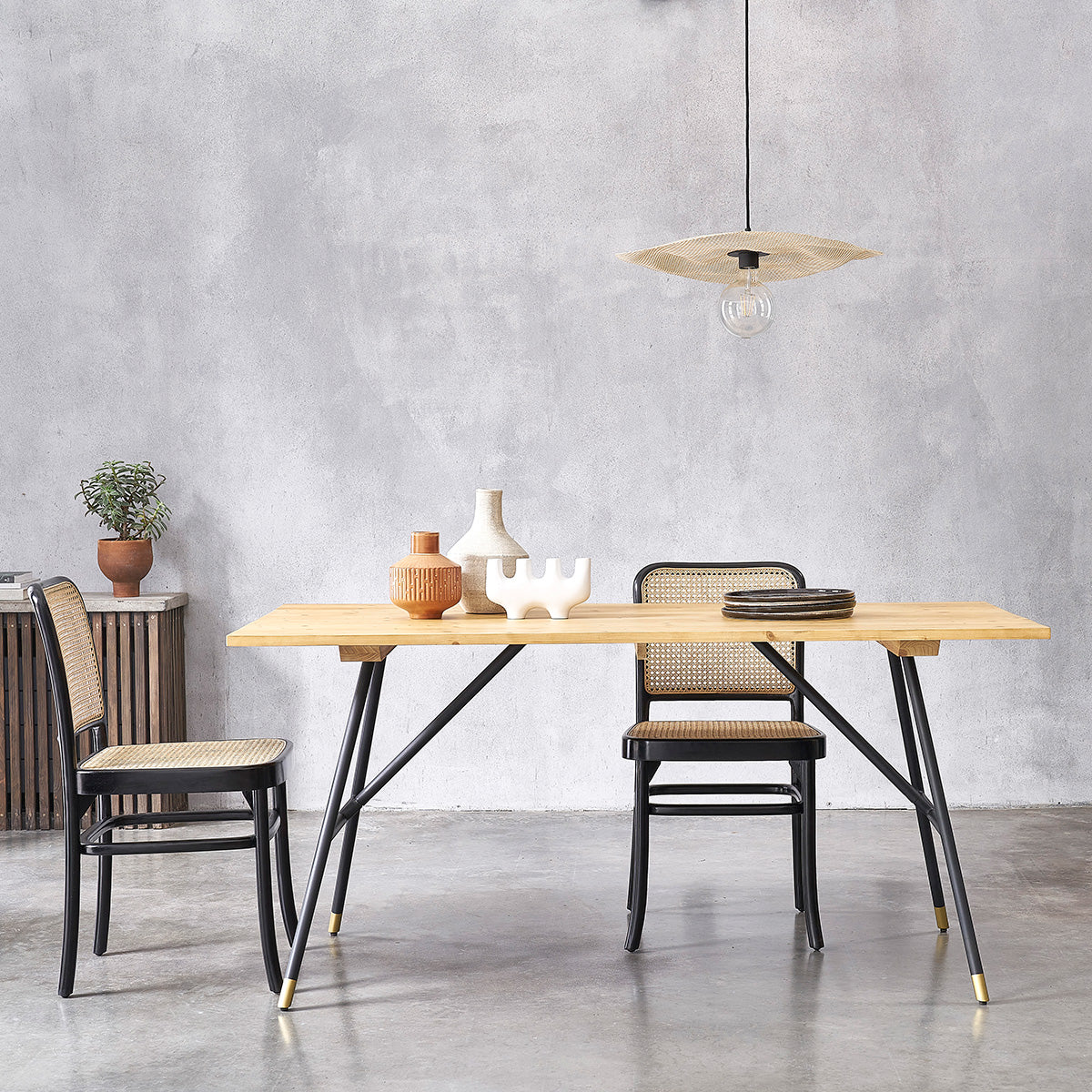 ROBIN - Table en pin massif et métal 6 pers.