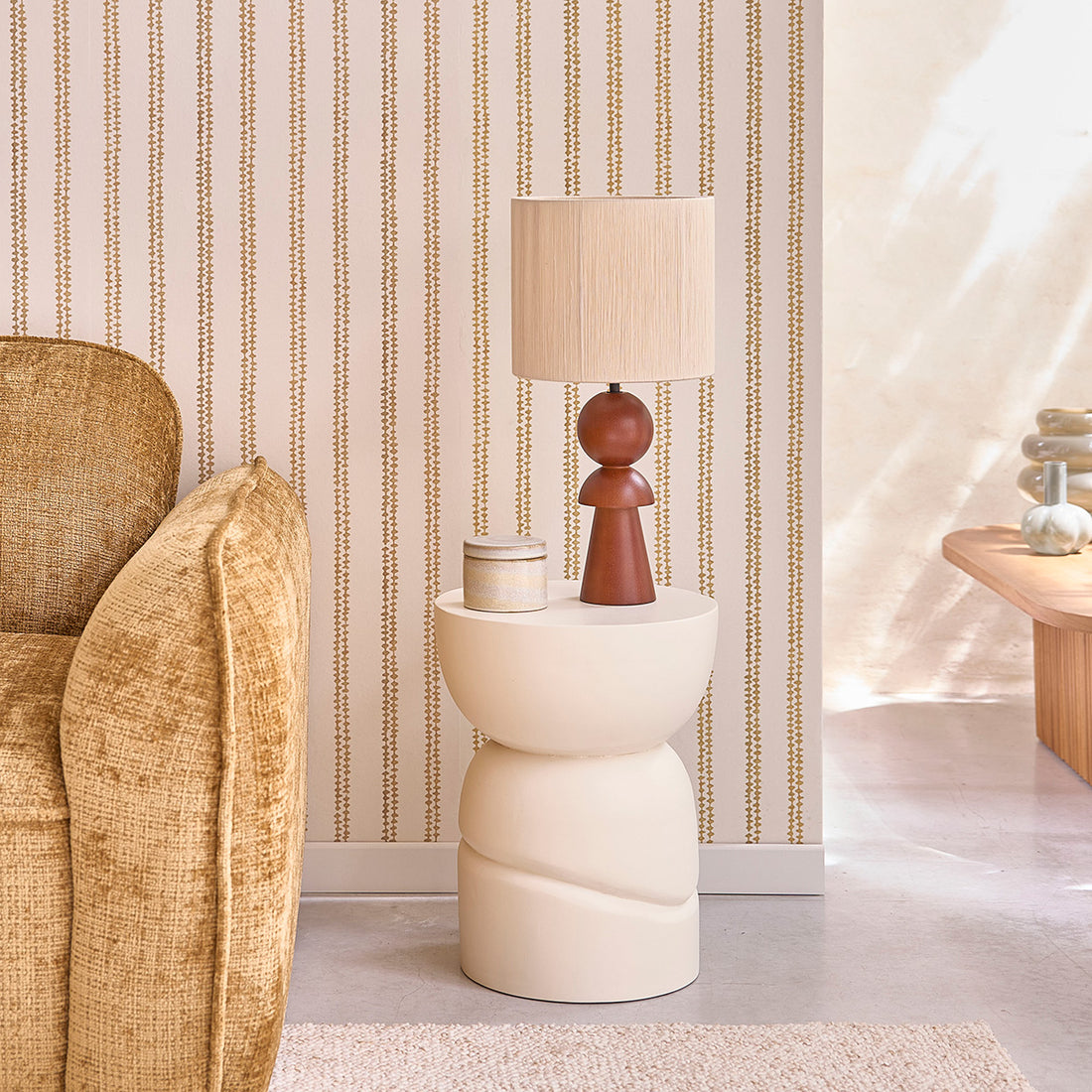 ORION - Table d'appoint en manguier massif effet béton