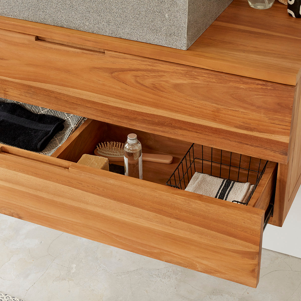 MAË - Meuble sous vasque en teck massif suspendu 115 cm