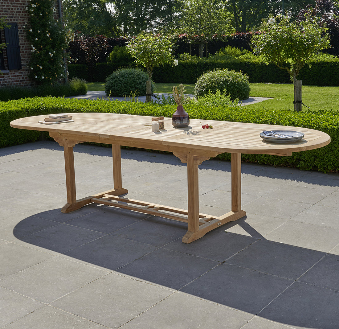 MIDLAND - Table de jardin en teck massif extensible ovale 10/12 pers.