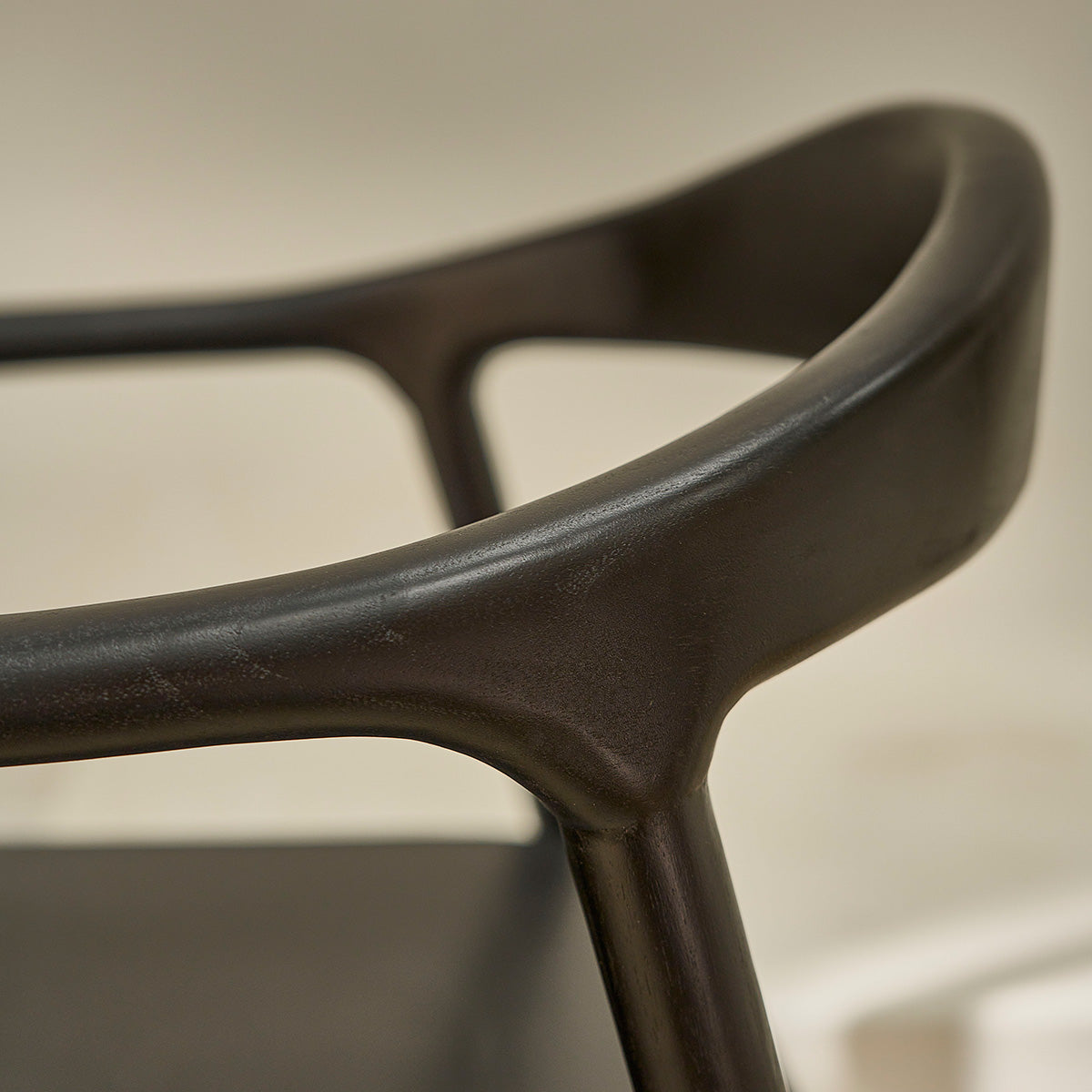 AMBRE - Lot de 2 chaises en teck massif noire