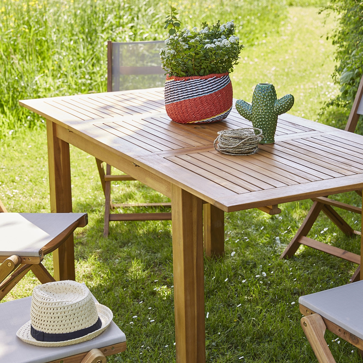 HANOÏ - Salon de jardin en acacia extensible 6/8 pers.