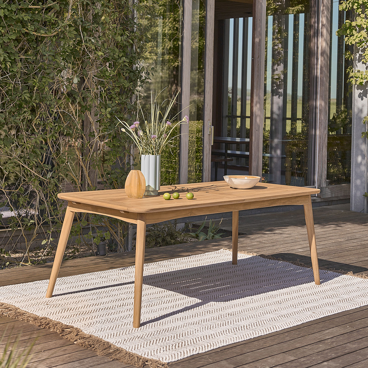 AUBE - Table de jardin extensible en teck massif 6/8 pers.