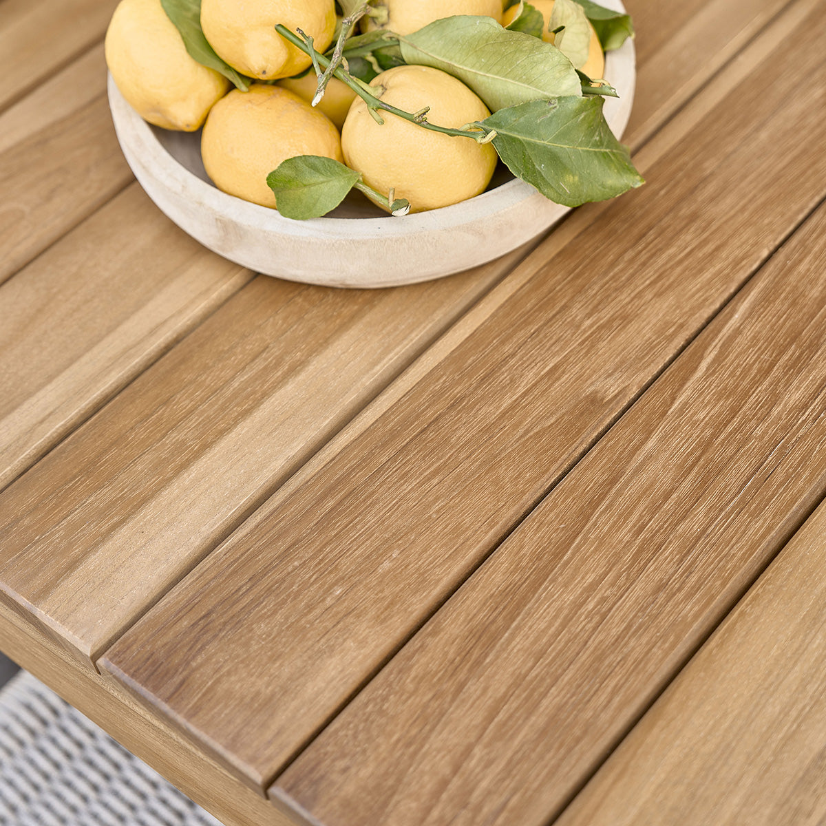 LIVIE - Salon de jardin en teck massif et cordage beige 8 pers.