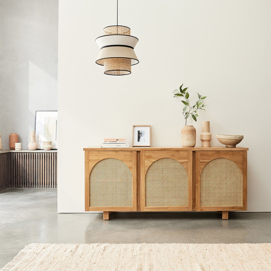 LOÉ - Buffet en teck massif et cannage 183 cm