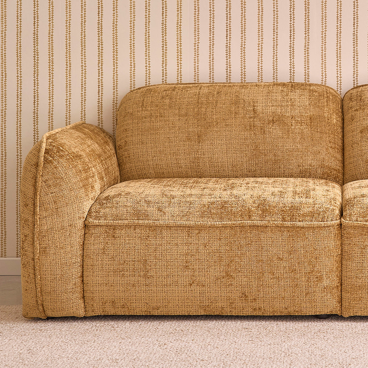 HECTOR - Canapé droit 3 places en velours texturé ocre