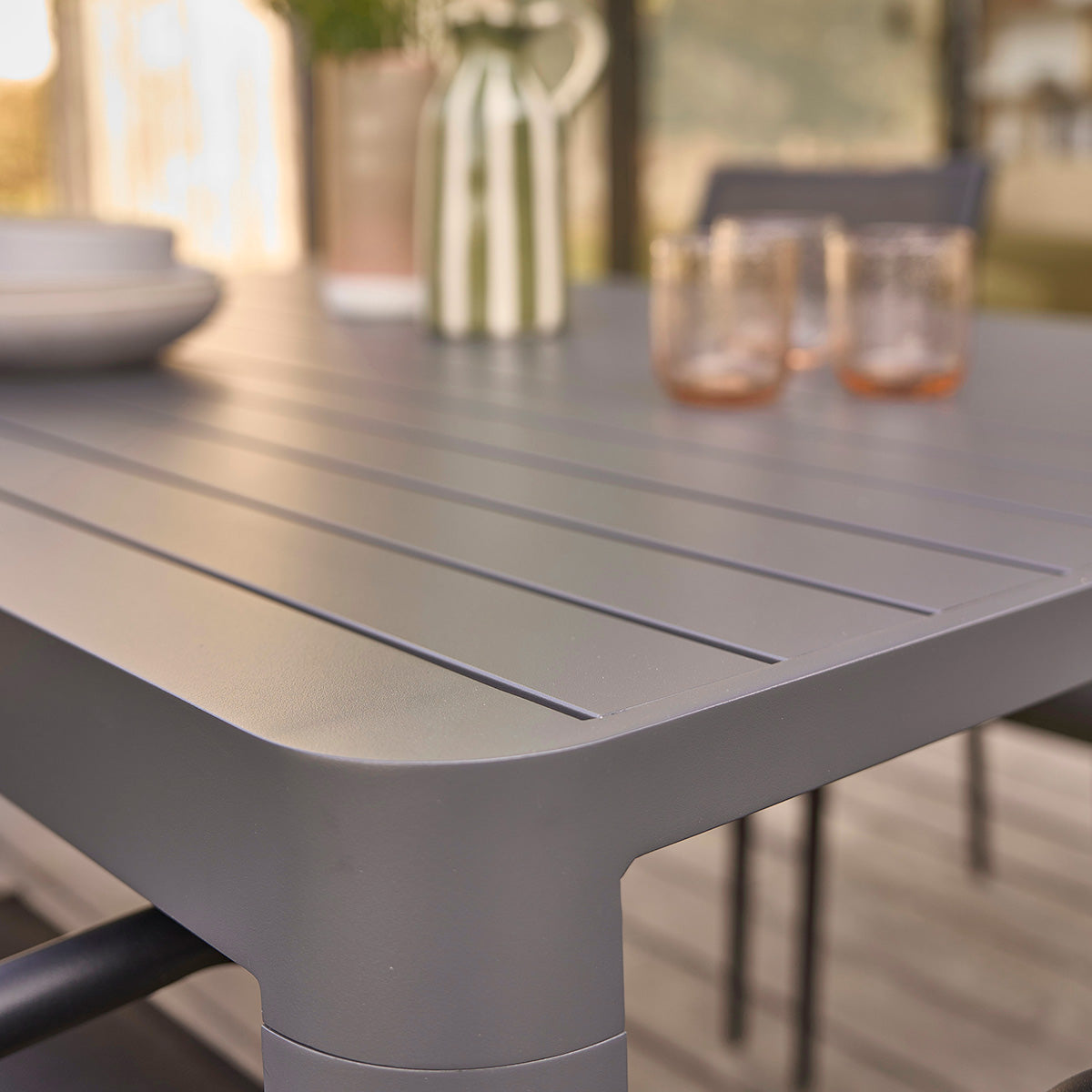 LAGON - Salon de jardin en aluminium extensible gris 6/8 pers.