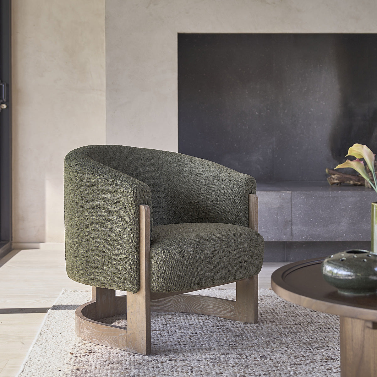 MALO - Fauteuil en chêne massif et tissu bouclette kaki