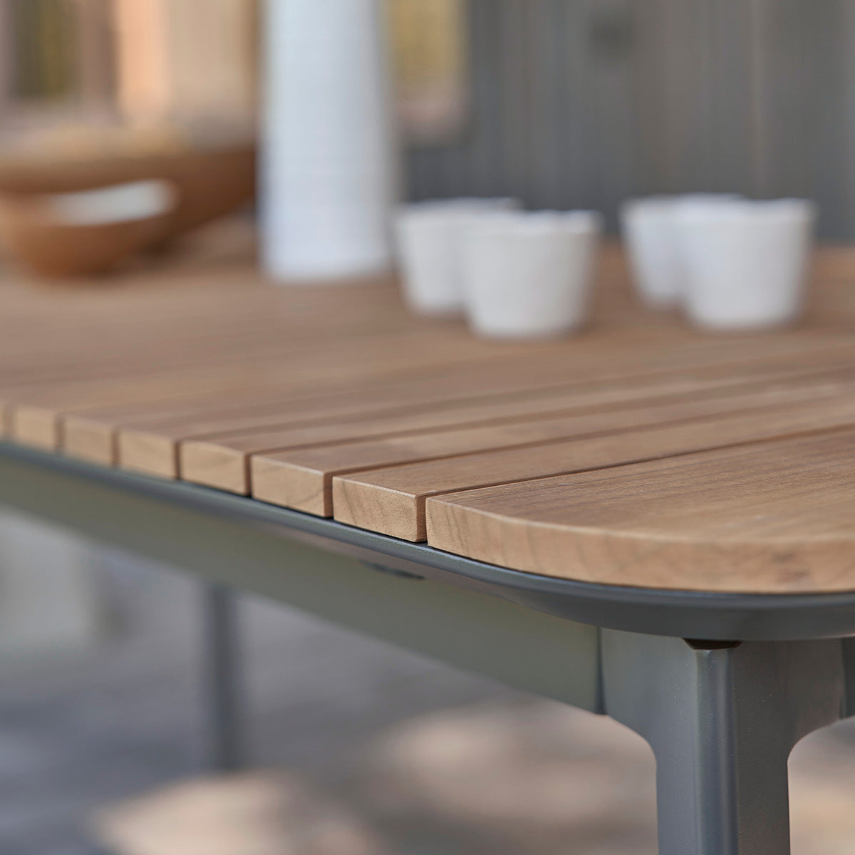 SIENA - Salon de jardin en teck massif et aluminium 6/8 pers.