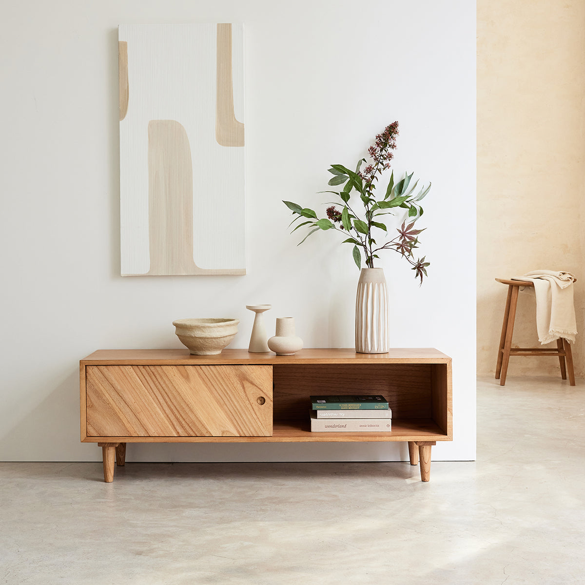 PACÔME - Meuble TV en mindi massif 135 cm