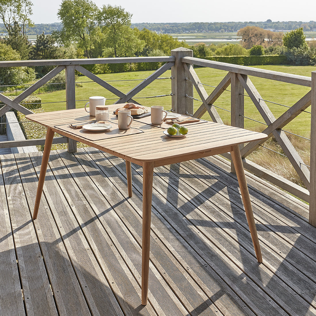 APRIL - Table de jardin en teck massif 4/6 pers.